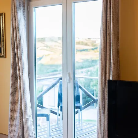 Kabaceira Village * Atalaia (Lisbon)